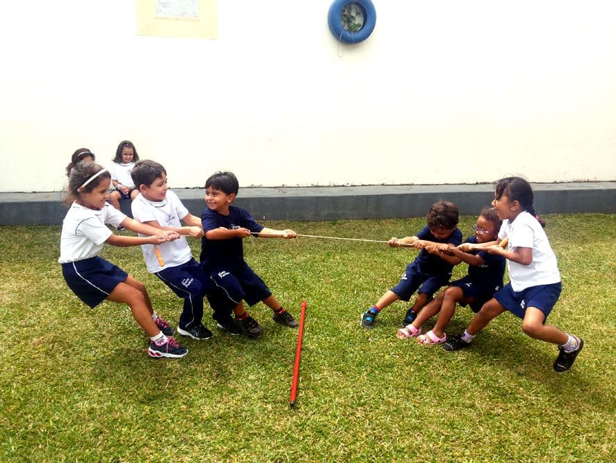 Jogos competitivos: Cabo de Guerra.